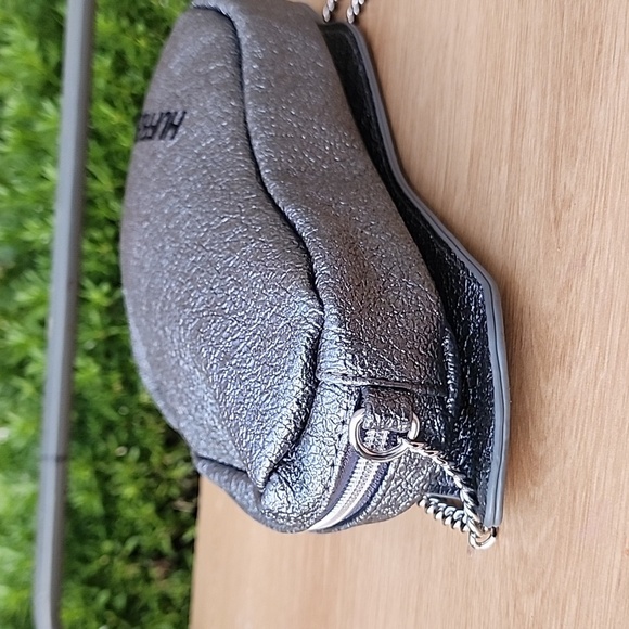 Harry Potter Hufflepuff Crossbody Purse Danielle Nicole - Picture 9 of 13